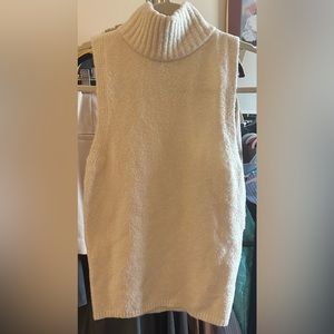 **LIKE NEW** EXPRESS TOP